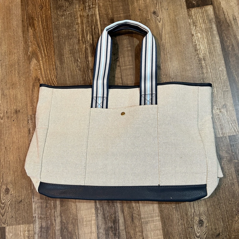 Brouk Cream Navy Canvas Tote Bag Purse Oprah NWOT Nautical